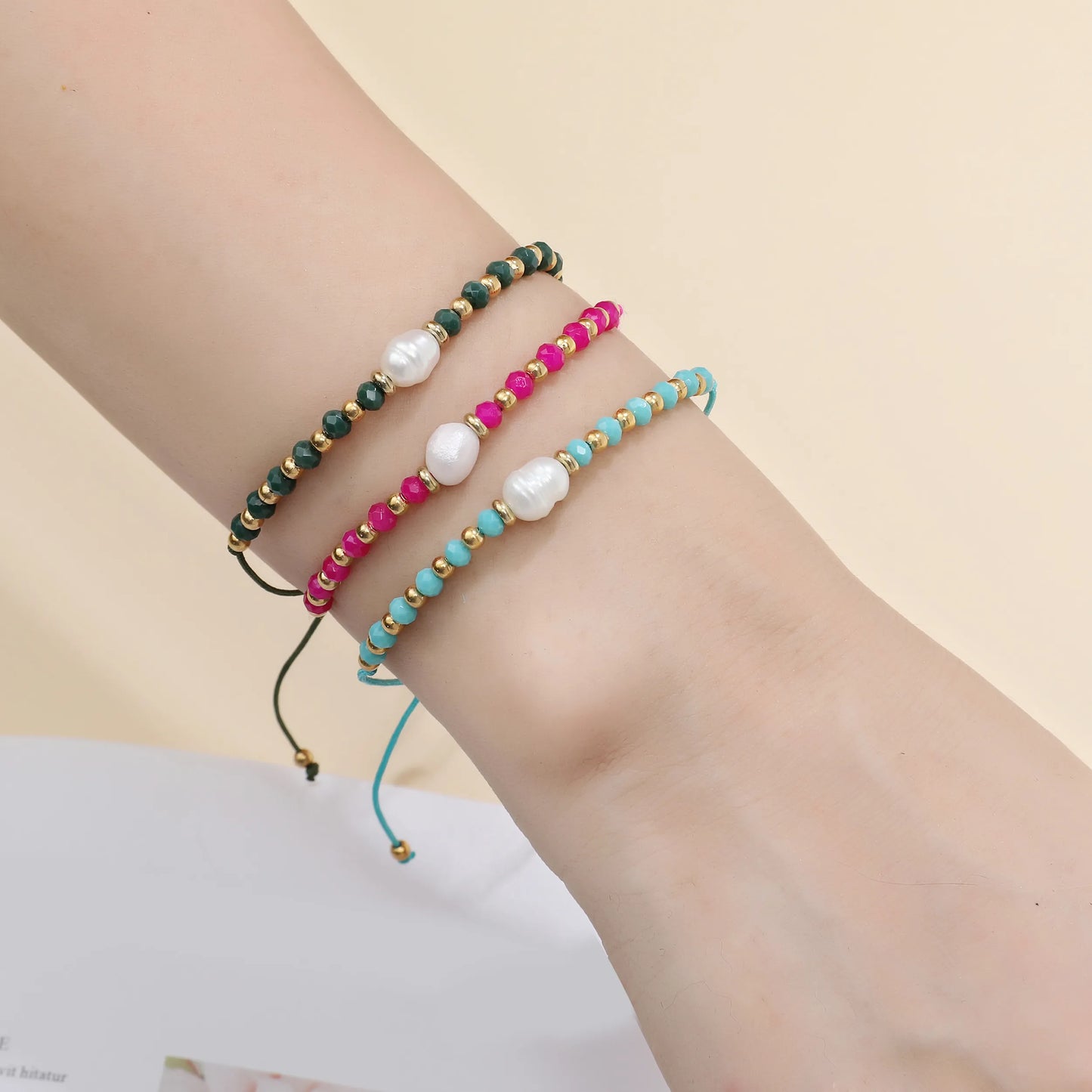 12pcs/set Bohemia Colored Rhinestone Rhinestone Bracelet Handmade Pearl Beaded Elastic Rope Bracelets for Women Ethnic Jewelry