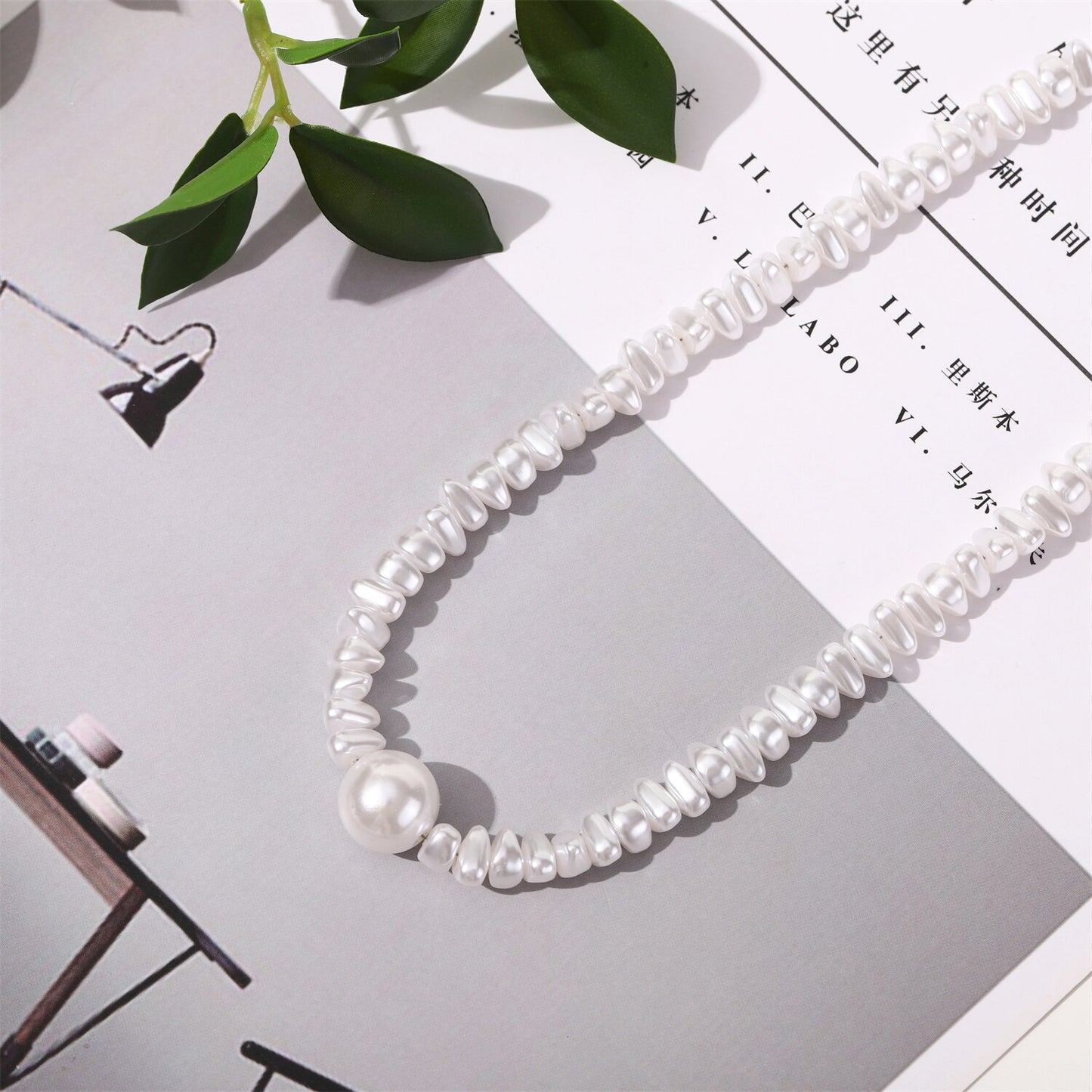 Vintage Pearl Necklaces for Women Fashion Big Pearl Chain Necklace New Personality Statement Jewelry Choker Collar Gifts