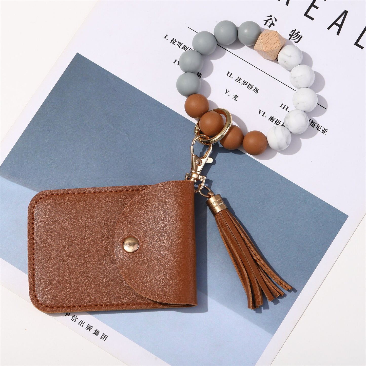 2023 New Silicone Beads Tassel Bracelet Wristlet Bangle with Wallet Key Card Holder Large Round Keyring for Women Handbag