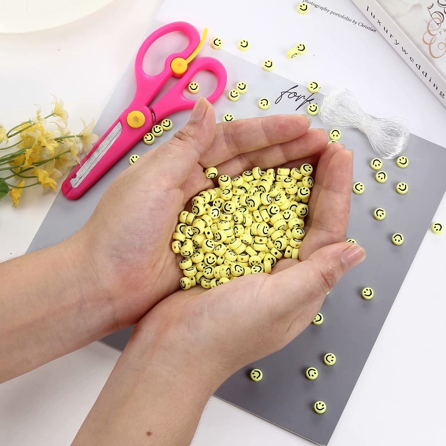 50 Pieces Flat Round Smiles Beads Handmade Lampwork Beads 7/8mm Charms Spacer Beads for Bracelets Necklace Jewelry Craft Making