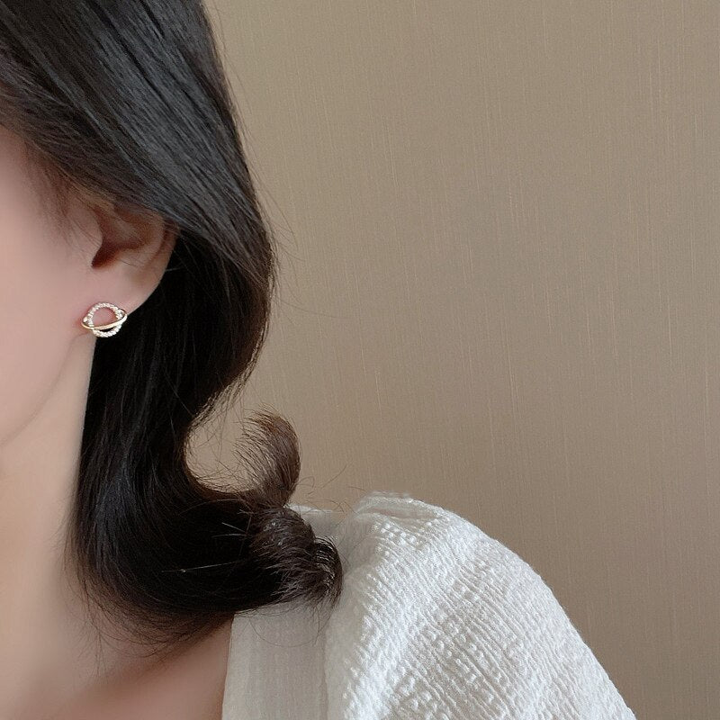 Fashion Shiny Crystal Planet Earrings for Women Plated Gold Colour Earrings Hypoallergenic Statement Engagement Jewelry