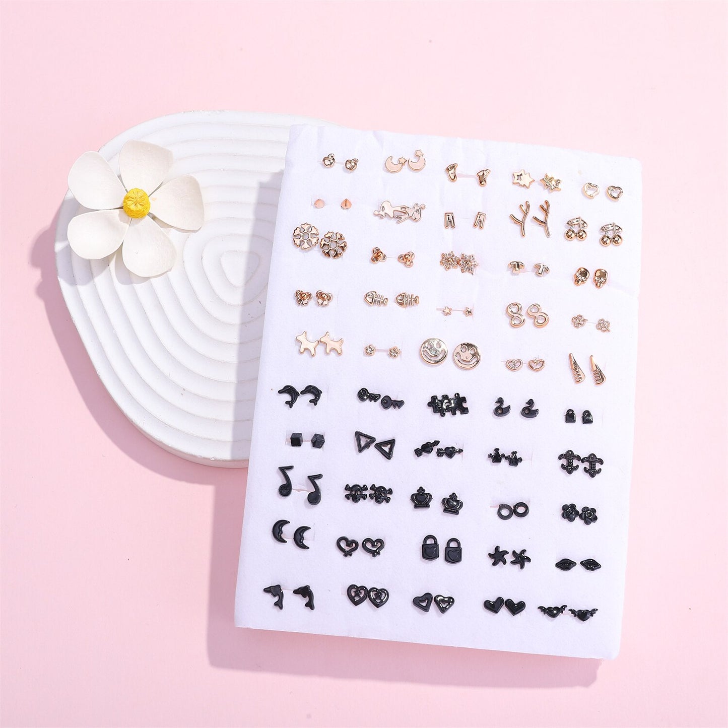 36 Pairs/lot Mix Small Stud Earrings for Women Girls Acrylic Crystal Heart Star Flower Insect Fruit Animal Earring Kids Jewelry