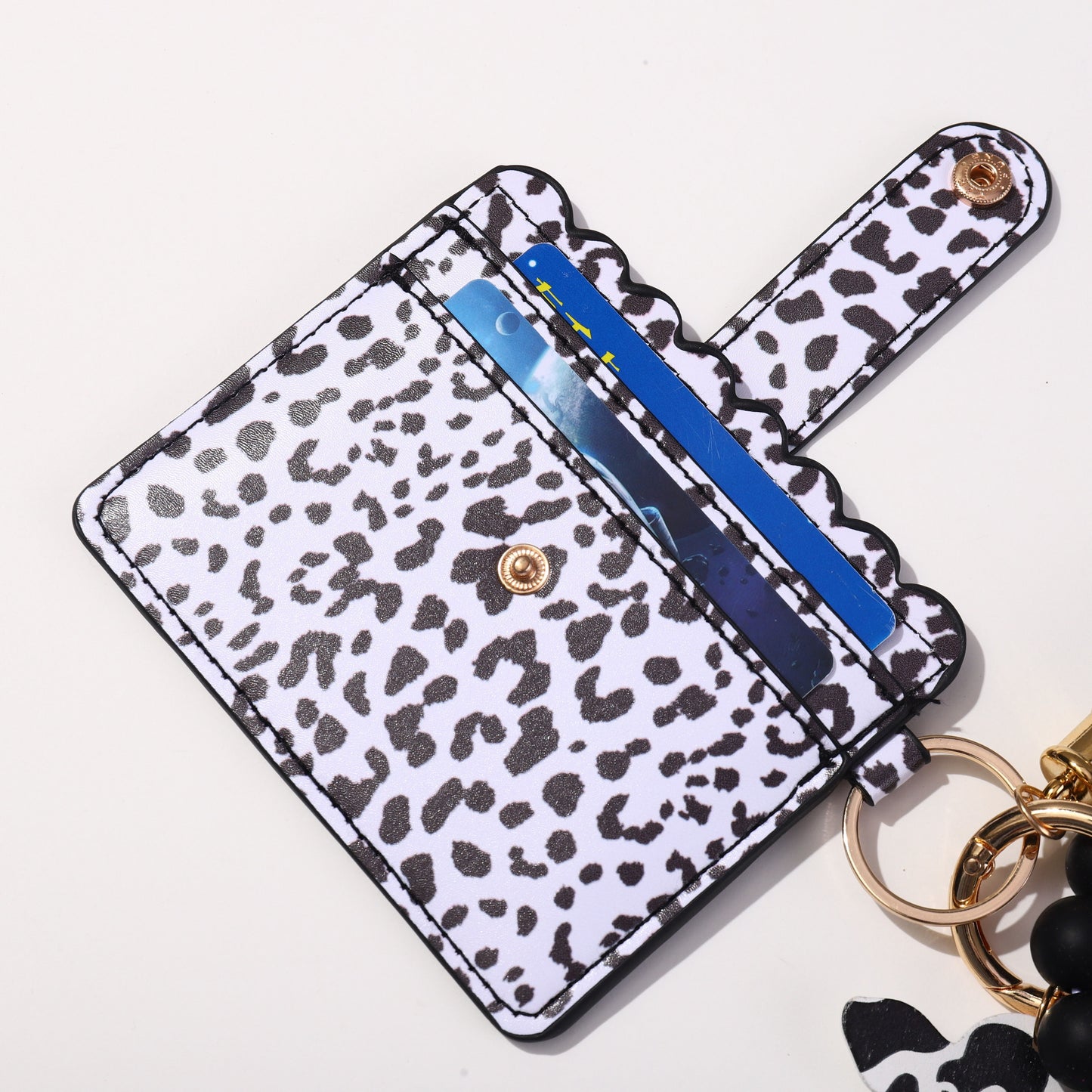 Fashion Silicone Beads Tassel Bracelet Wristlet Bangle with Leopard Print Wallet Key Card Holder Large Round Keyring for Women