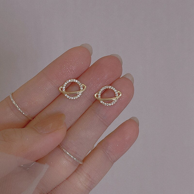 Fashion Shiny Crystal Planet Earrings for Women Plated Gold Colour Earrings Hypoallergenic Statement Engagement Jewelry