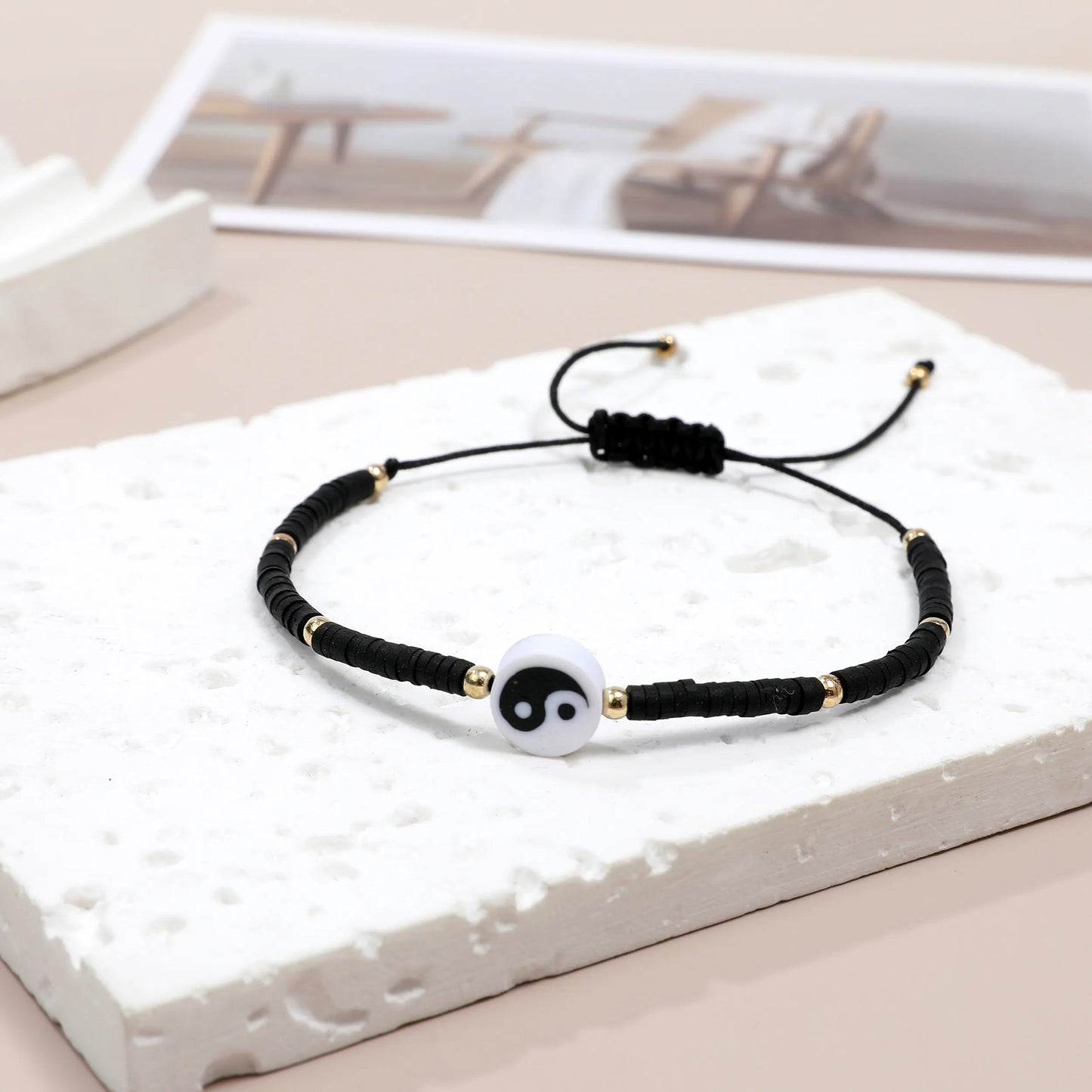 12pcs Black/White Tai Chi Yin Yang Pendant Bracelets for Women Men Traditional Style Handwoven Bracelet Friendship Gift